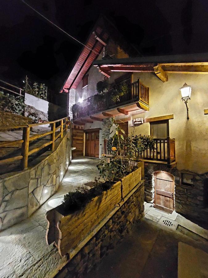 Appartamento Le Bourneau Aosta Luaran gambar