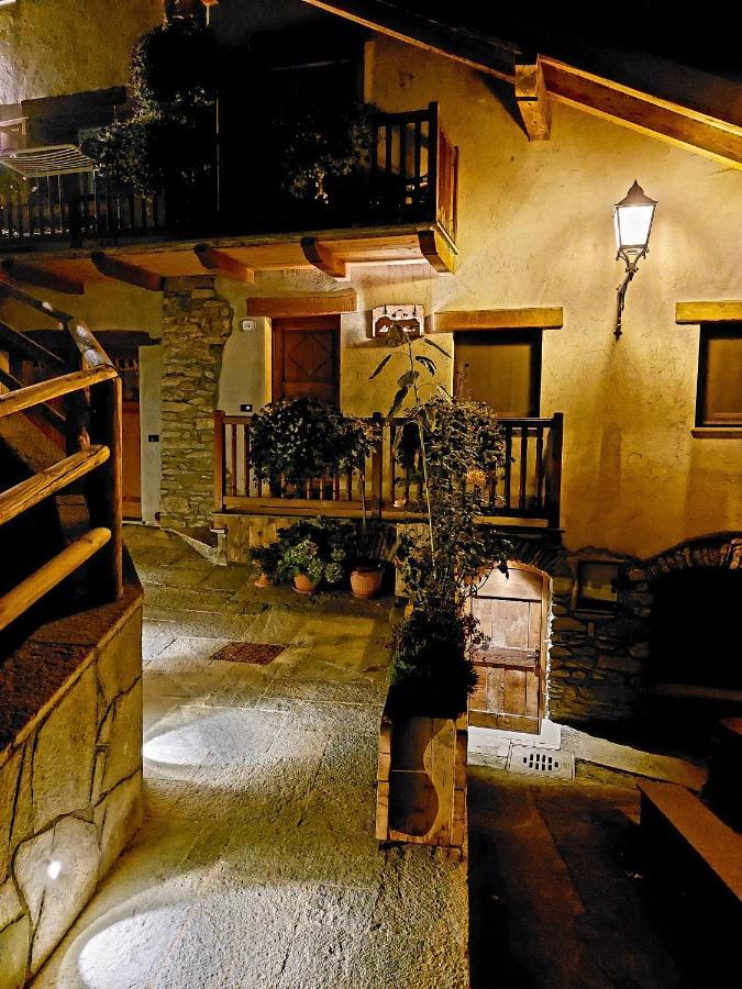 Appartamento Le Bourneau Aosta Luaran gambar